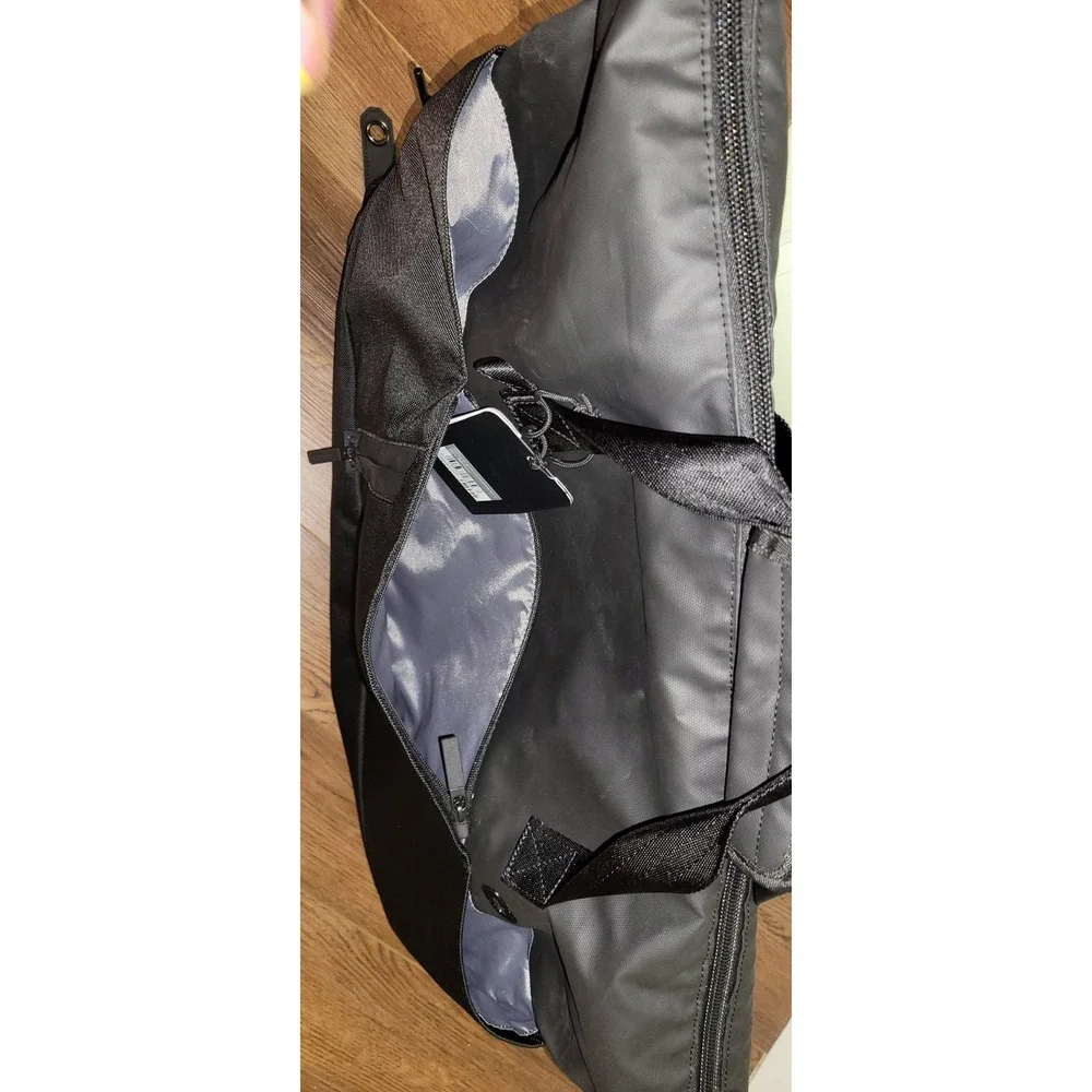 NWT OGIO Luggage Pace Pro 42L Flat Pack Duffel – Black Travel Carry-On Bag